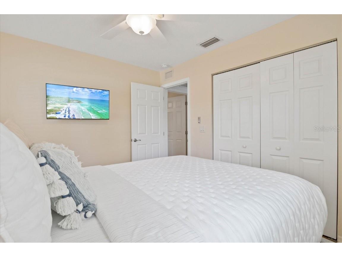 2729 Sydelle Street Sarasota FL 34237 A4543872 image38