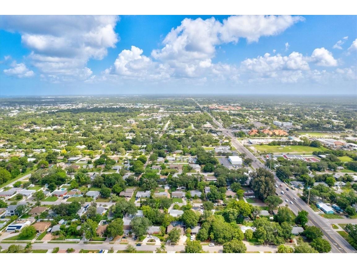 2729 Sydelle Street Sarasota FL 34237 A4543872 image58