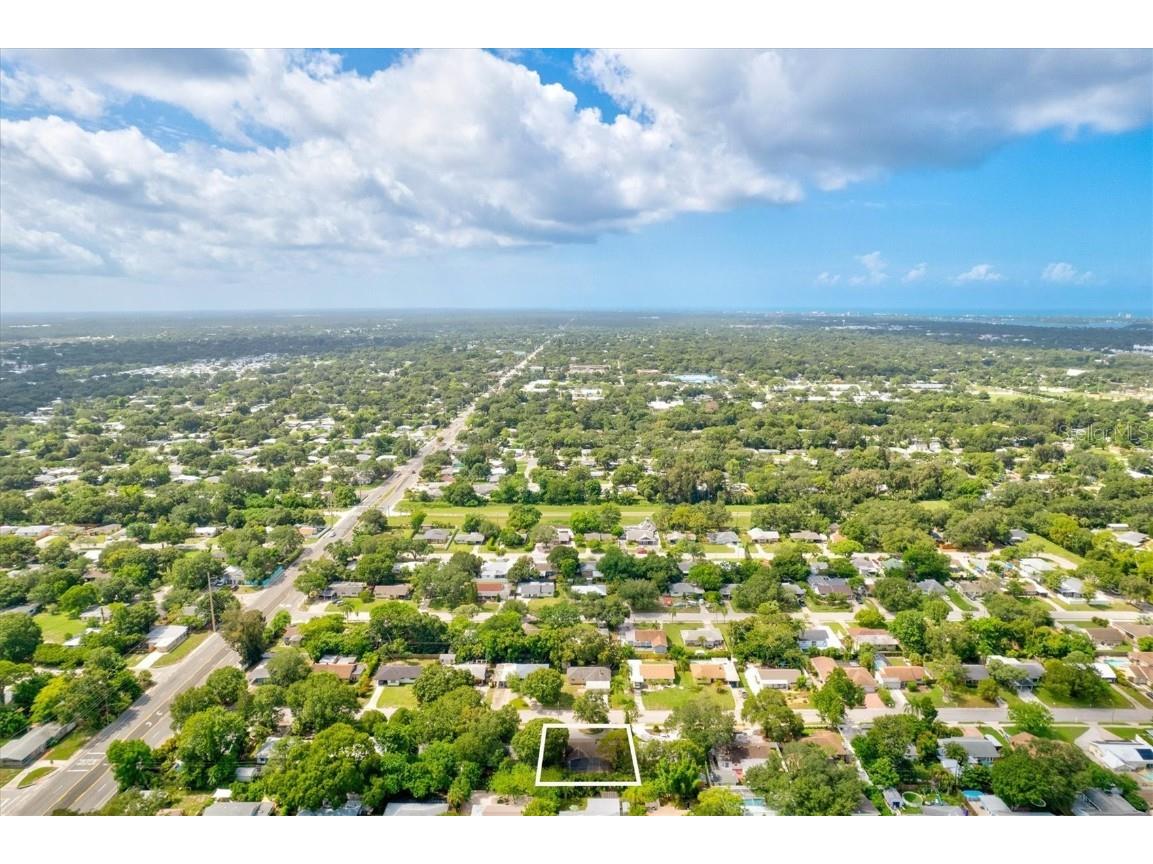 2729 Sydelle Street Sarasota FL 34237 A4543872 image60