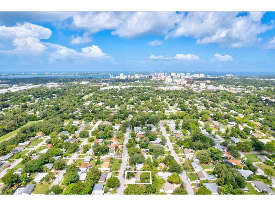 2729 Sydelle Street Sarasota FL 34237 A4543872 image61