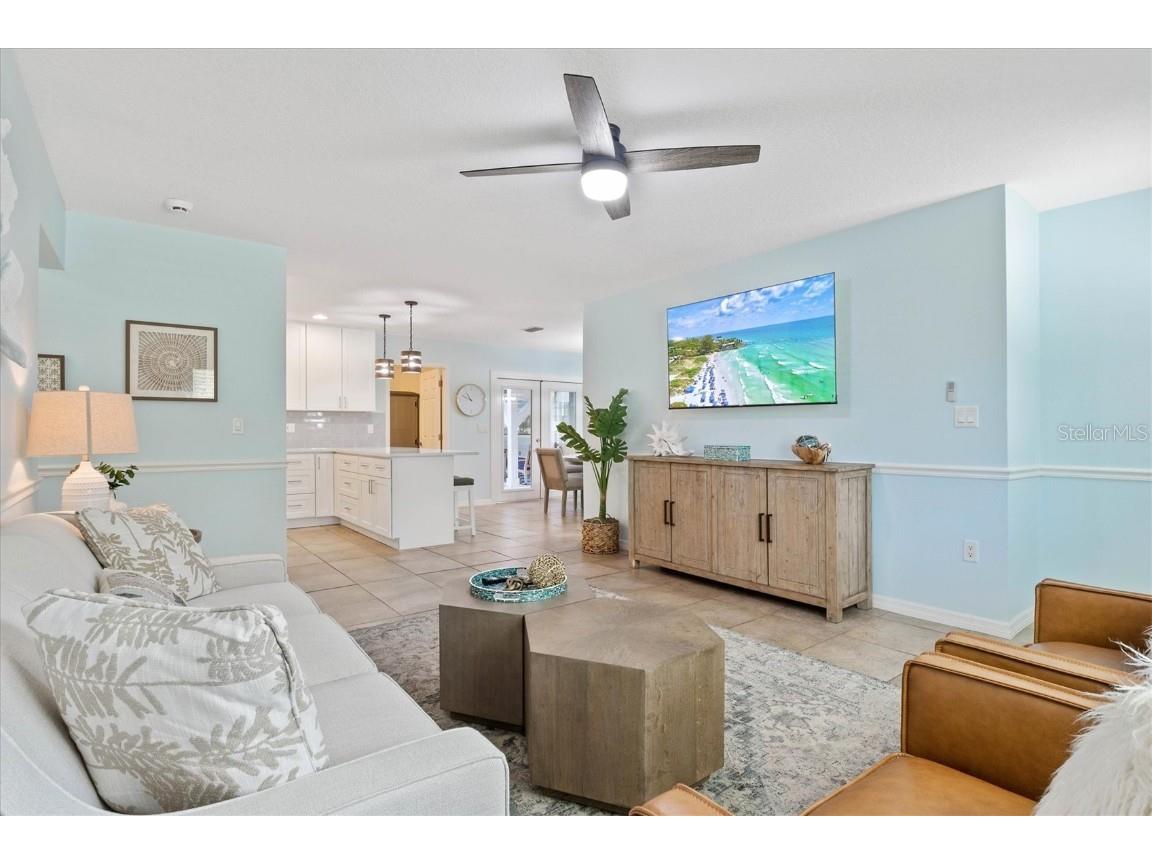 2729 Sydelle Street Sarasota FL 34237 A4543872 image7