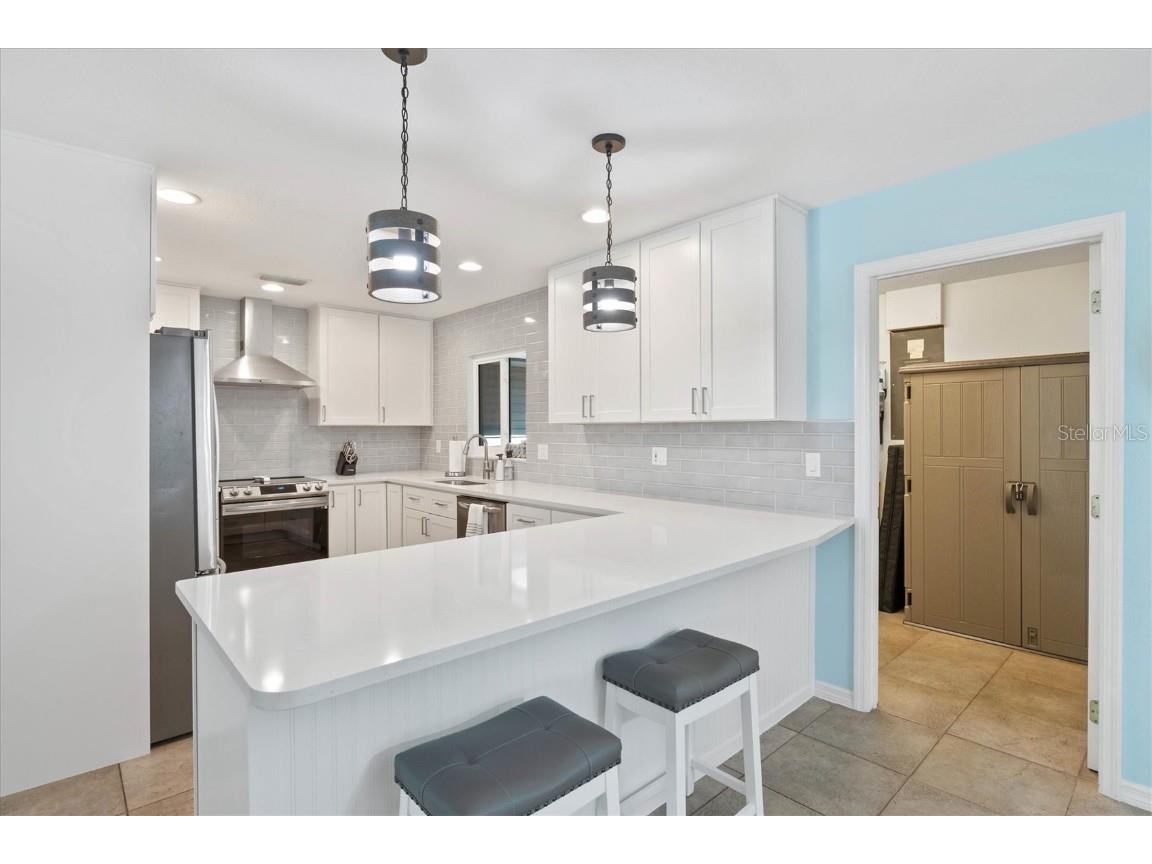 2729 Sydelle Street Sarasota FL 34237 A4543872 image8