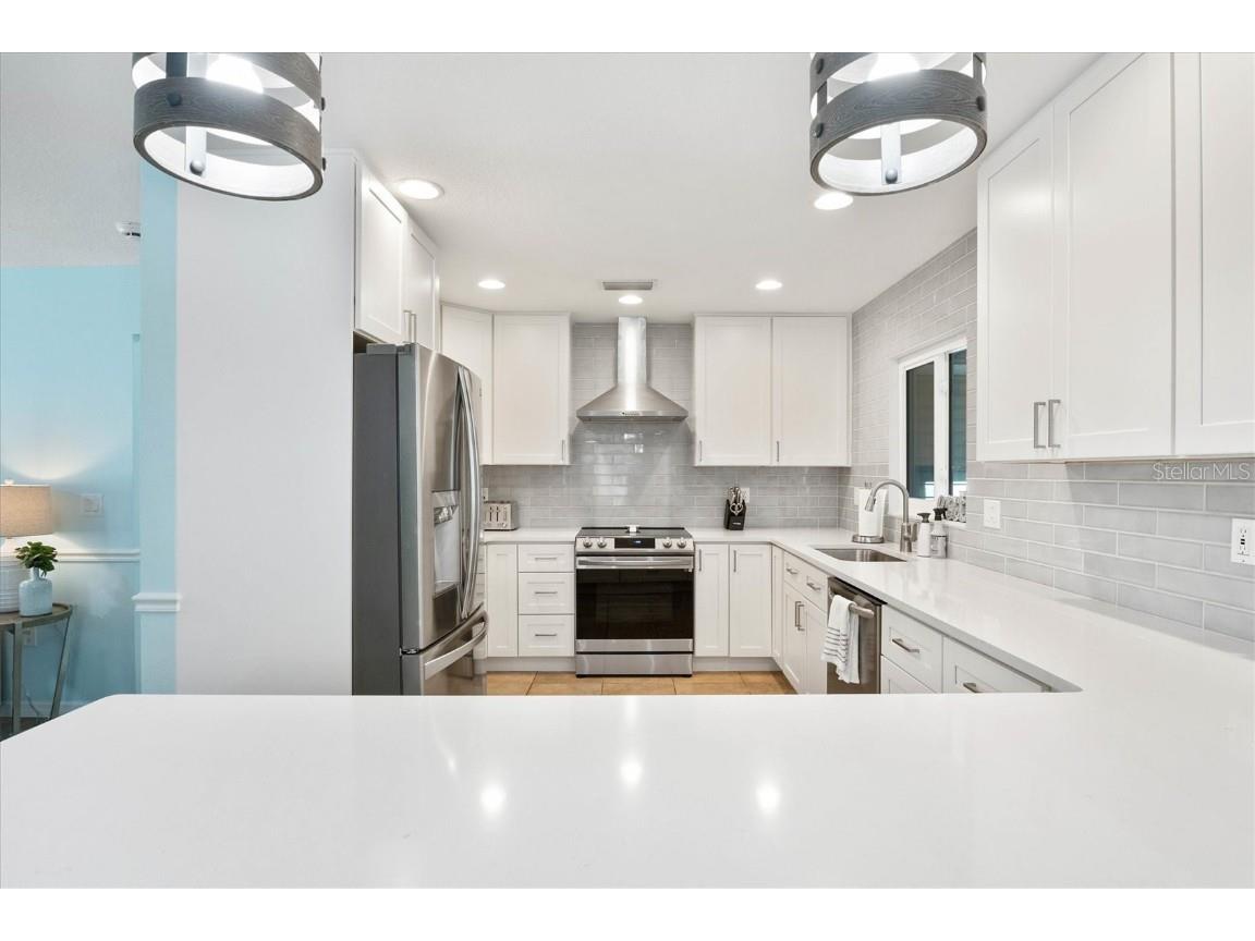 2729 Sydelle Street Sarasota FL 34237 A4543872 image9