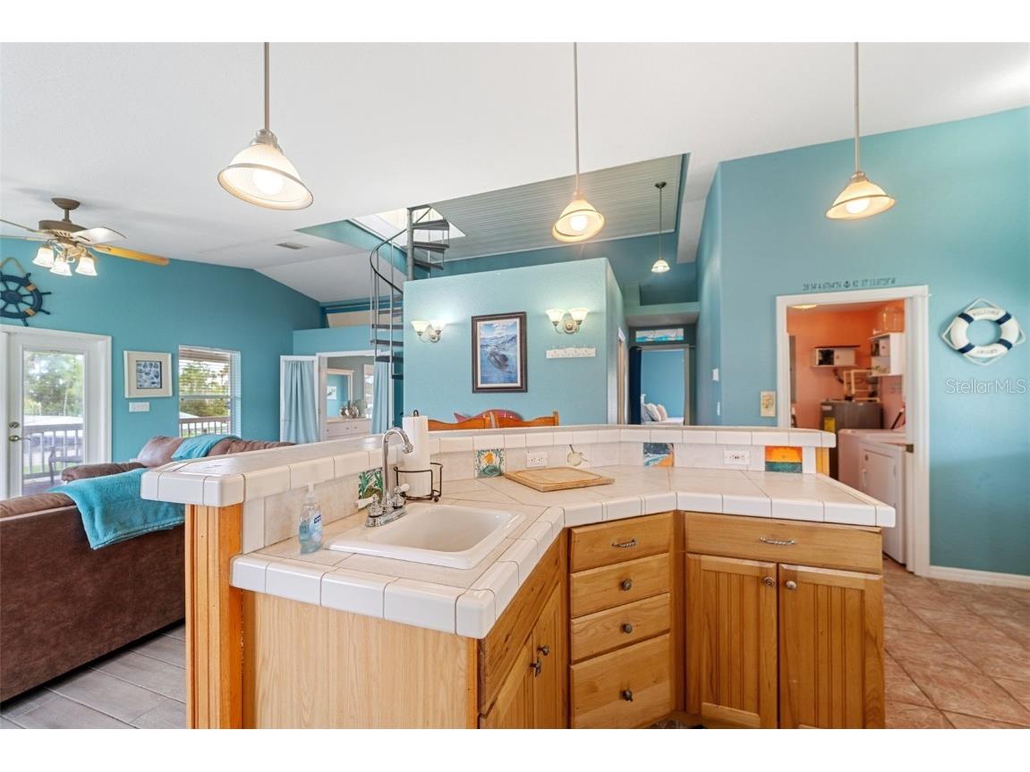 2730 N Comanche Point Crystal River FL 34429 W7878638 image9