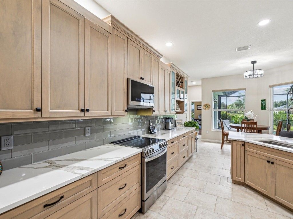 2730 River Woods Drive Parrish FL 34219 TB8392067 image8