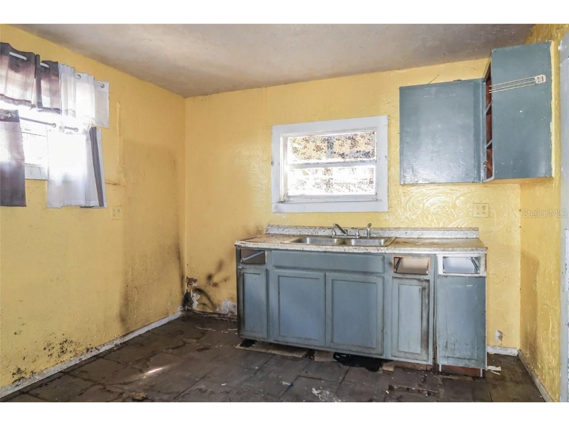 2730 W Main Street Tampa FL 33607 TB8438929 image5