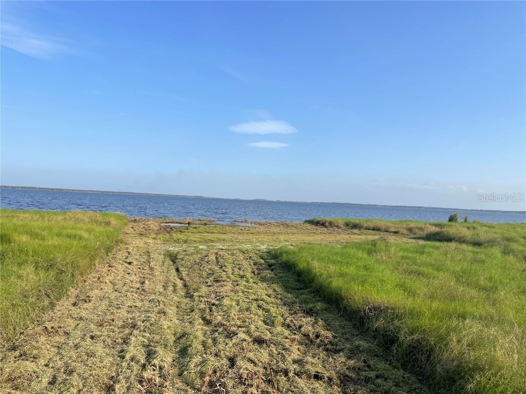 2730 Withlacoochee Point Geneva FL 32732 A4566388 image1