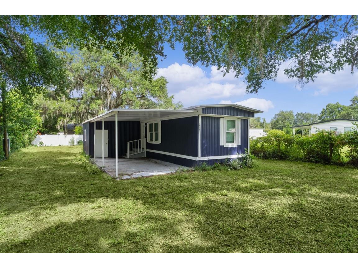 27301 Lemon Avenue Okahumpka FL 34762 G5100692 image2