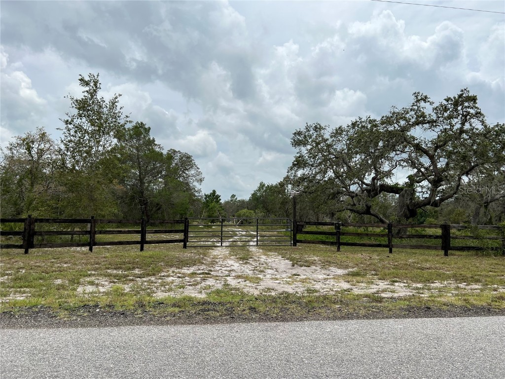 27306 Gopher Hill Road Myakka City FL 34251 A4579829 image1