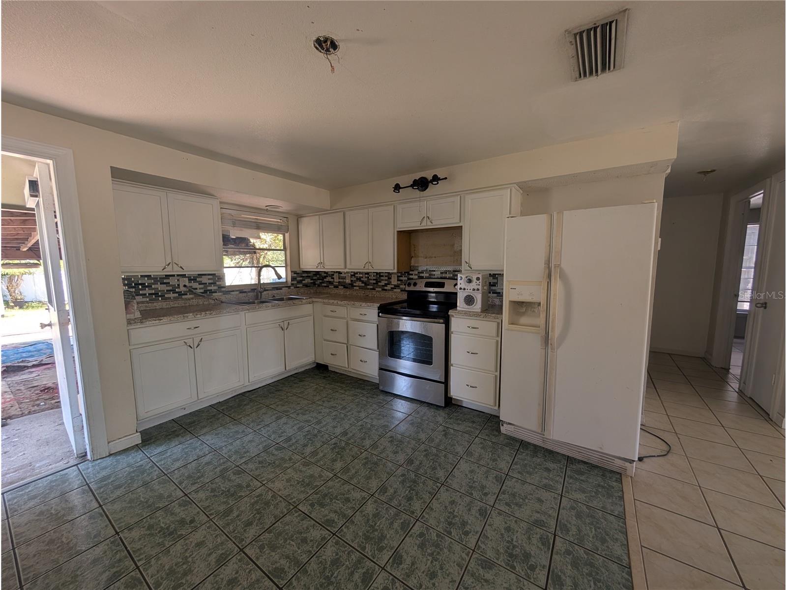2731 17th Street Sarasota FL 34234 A4688863 image2