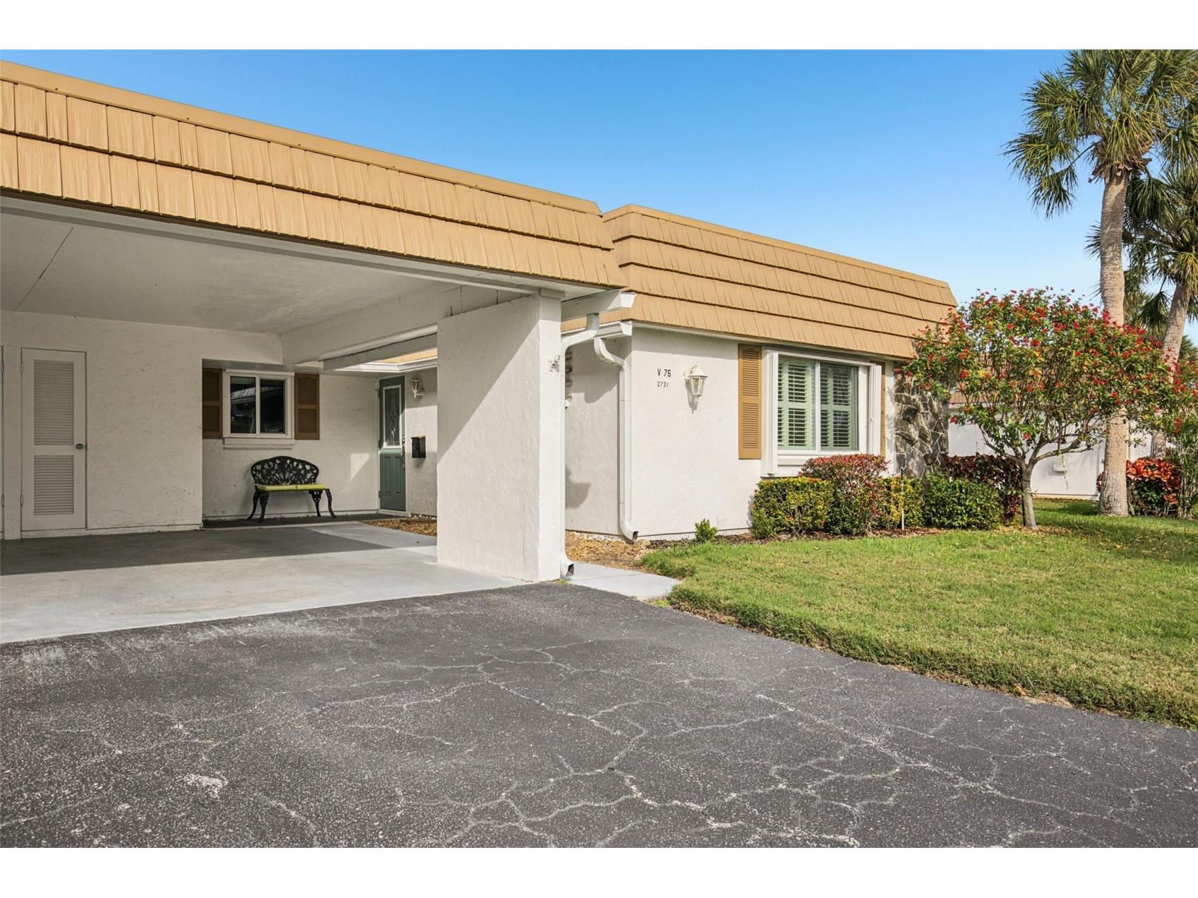 2731 Riverbluff Way Unit V76  