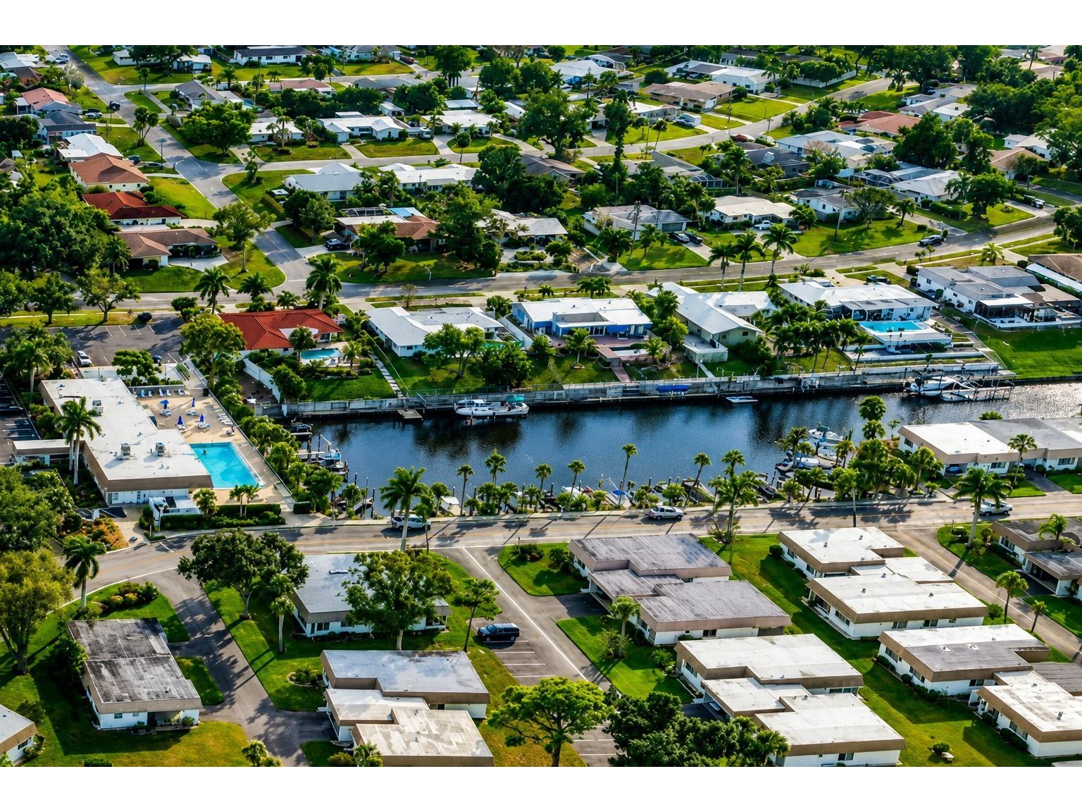 2731 Riverbluff Way #V76 Sarasota FL 34231 A4696921 image25