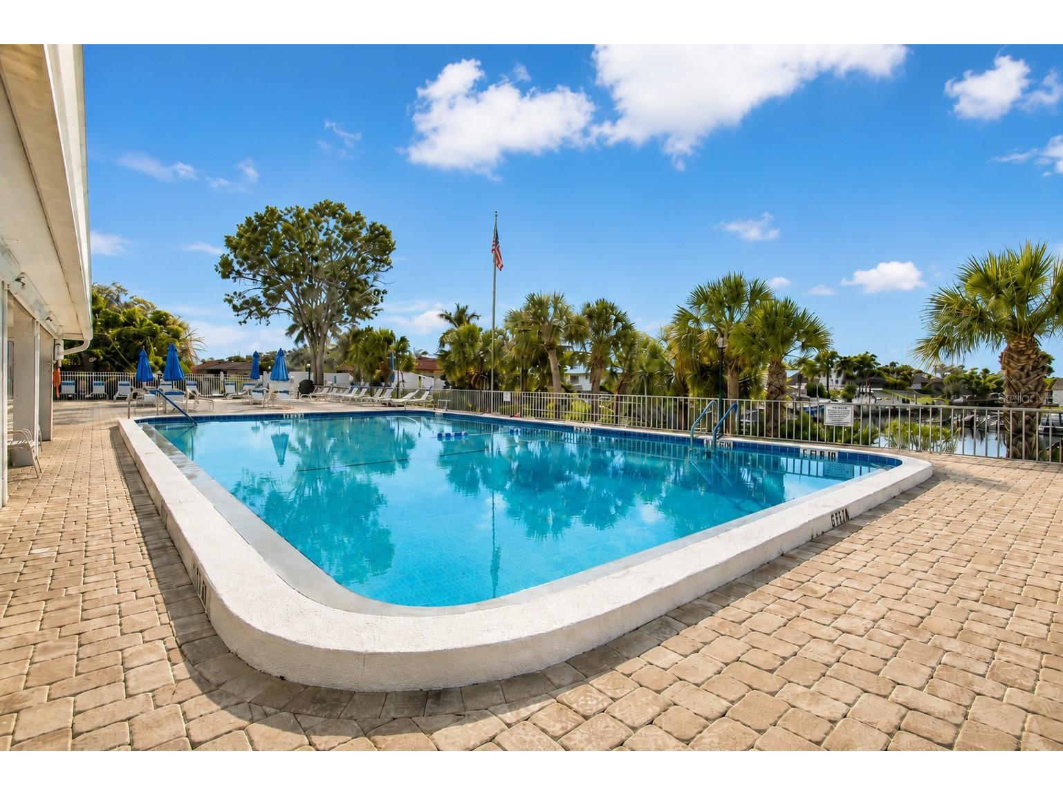 2731 Riverbluff Way #V76 Sarasota FL 34231 A4696921 image26