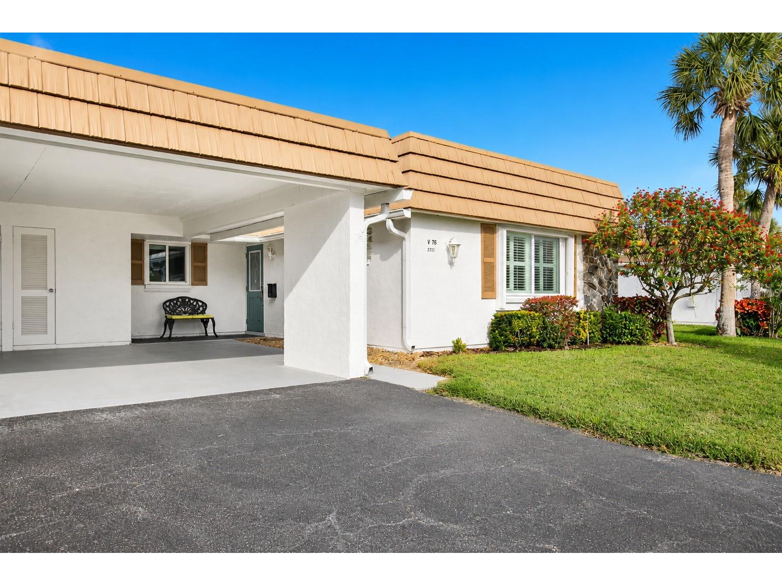 2731 Riverbluff Way #V76 Sarasota FL 34231 A4696921 image6