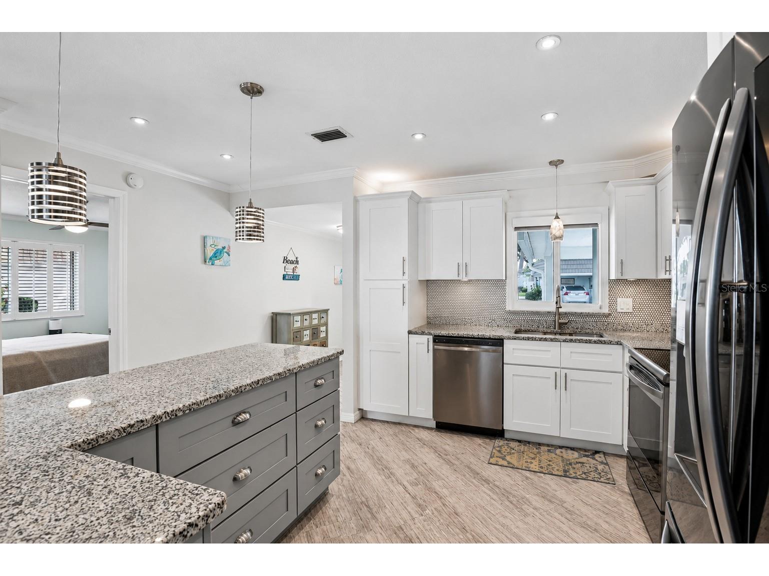 2731 Riverbluff Way #V76 Sarasota FL 34231 A4696921 image8