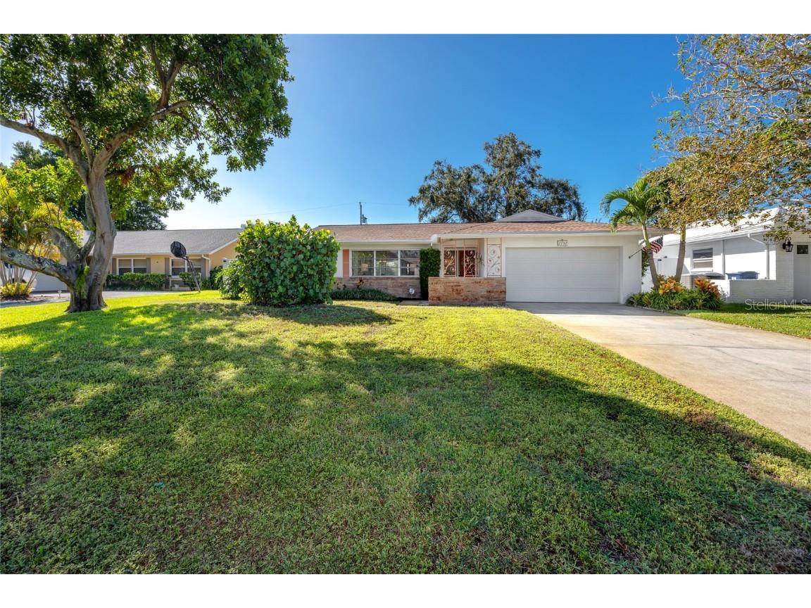 2732 69th Avenue S Saint Petersburg FL 33712 U8219180 image1