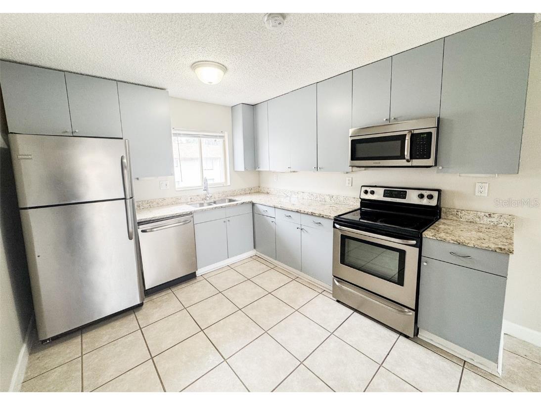 2732 Hidden Lake Boulevard #D Sarasota FL 34237 A4675591 image4