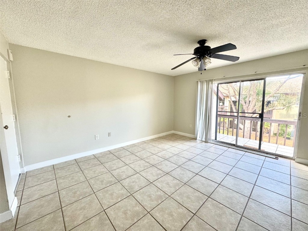 2732 Hidden Lake Boulevard #D Sarasota FL 34237 A4675591 image5