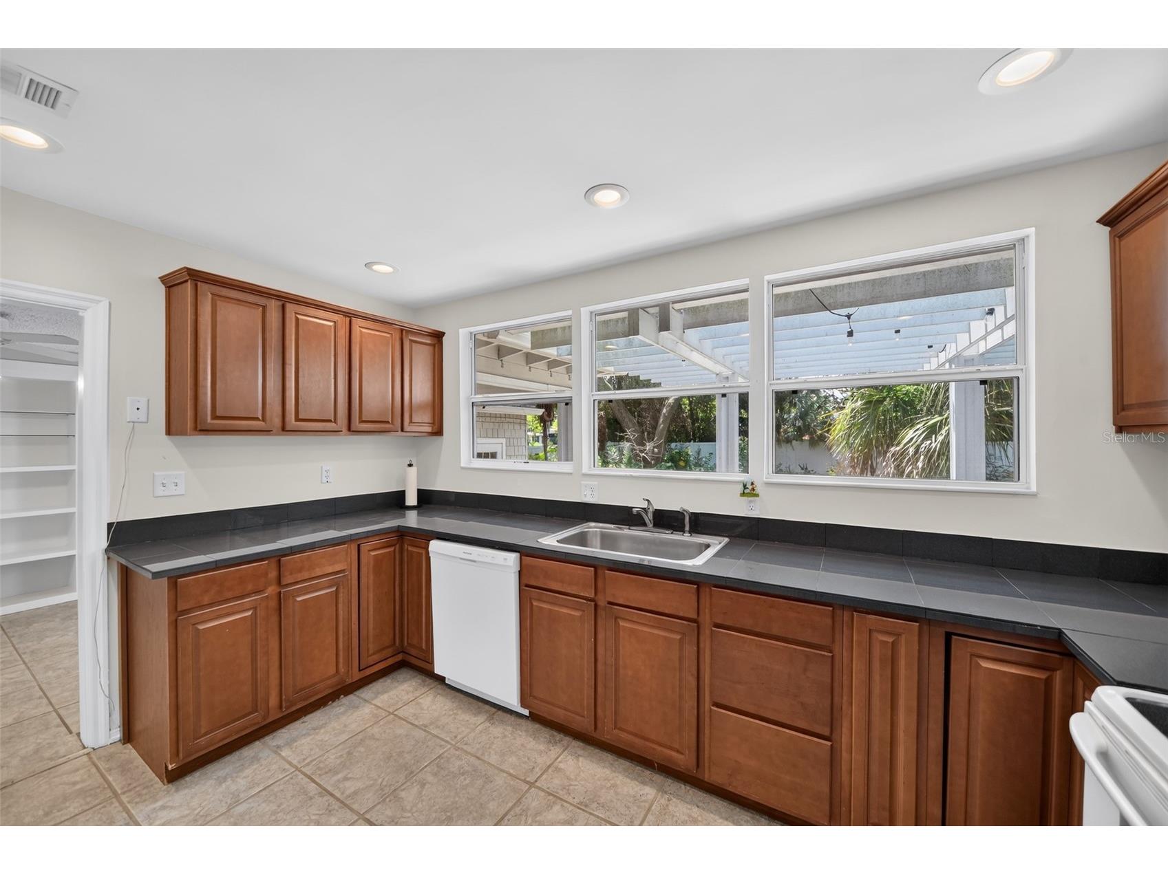 2732 Newark Way Orlando FL 32803 O6425363 image3