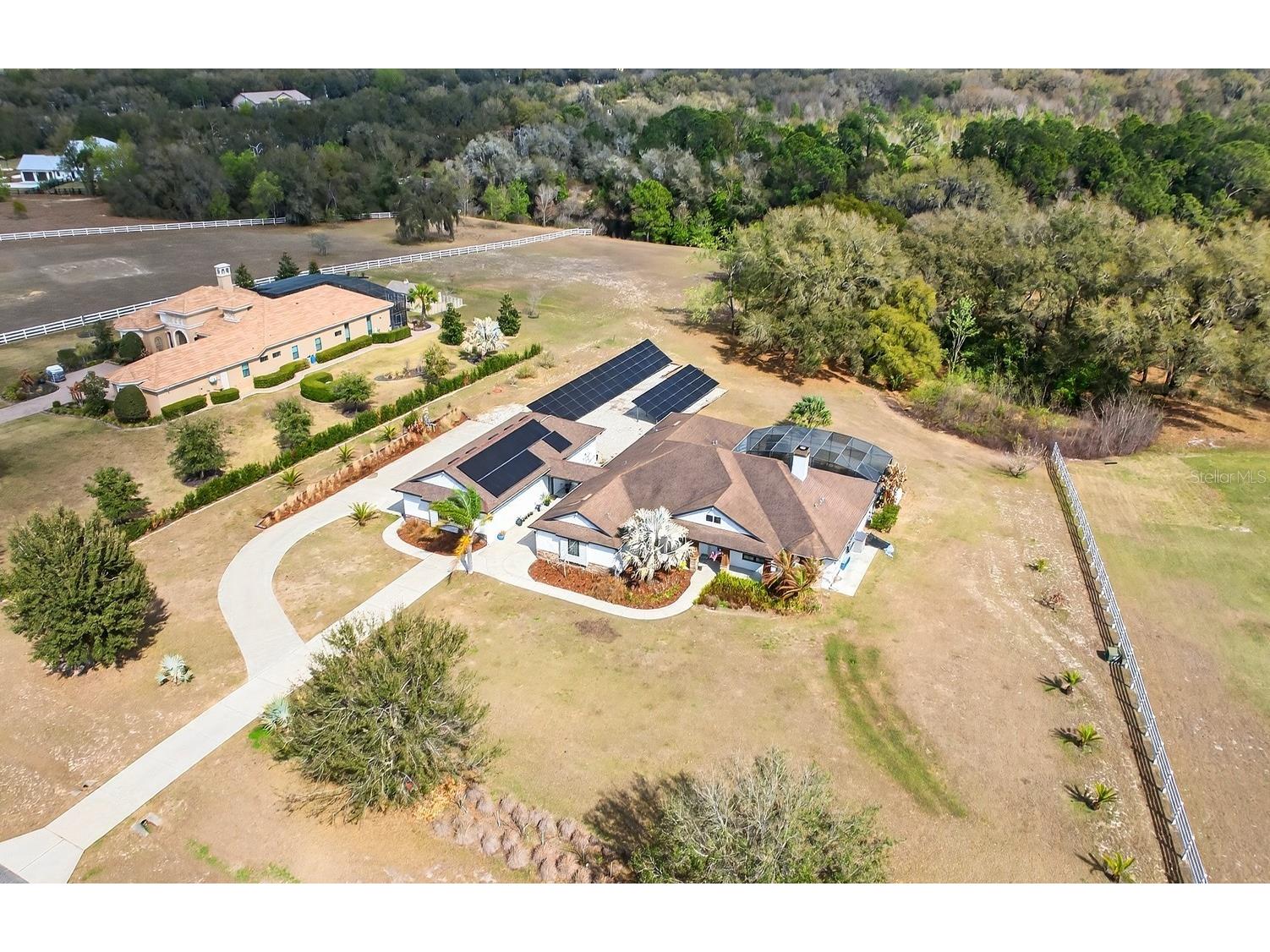27324 Grand Oak Lane Tavares FL 32778 - HARRIS CHAIN OF LAKES O6382196 image1