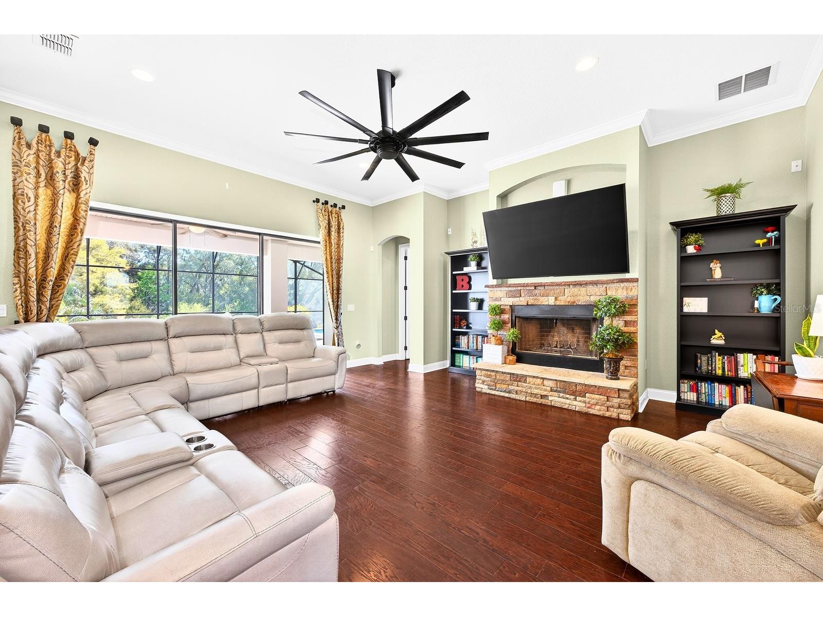 27324 Grand Oak Lane Tavares FL 32778 - HARRIS CHAIN OF LAKES O6382196 image8