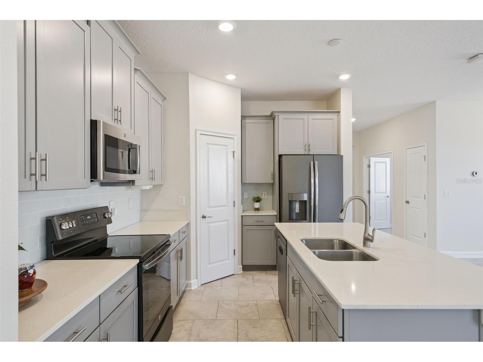 2733 Attwater Loop Winter Haven FL 33884 - LAKE RUBY P4937444 image10