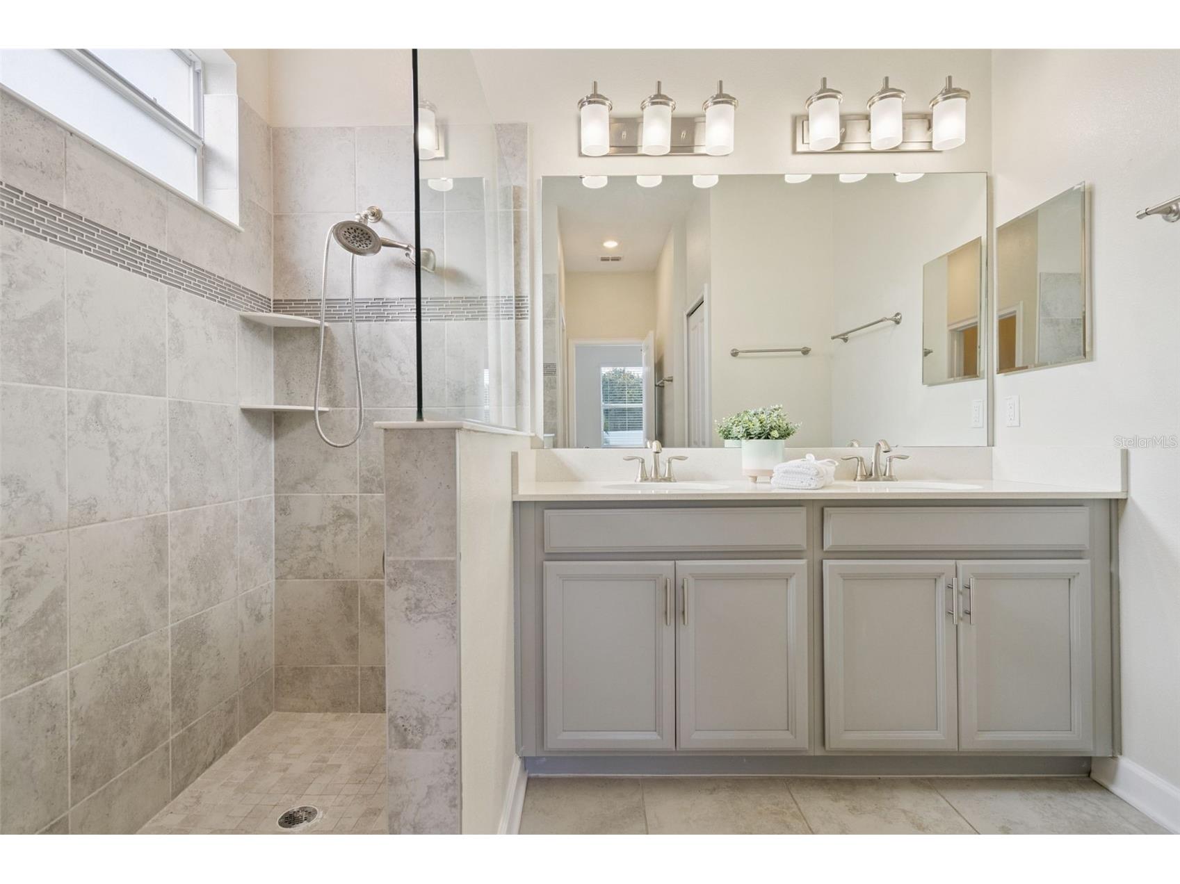 2733 Attwater Loop Winter Haven FL 33884 - LAKE RUBY P4937444 image17