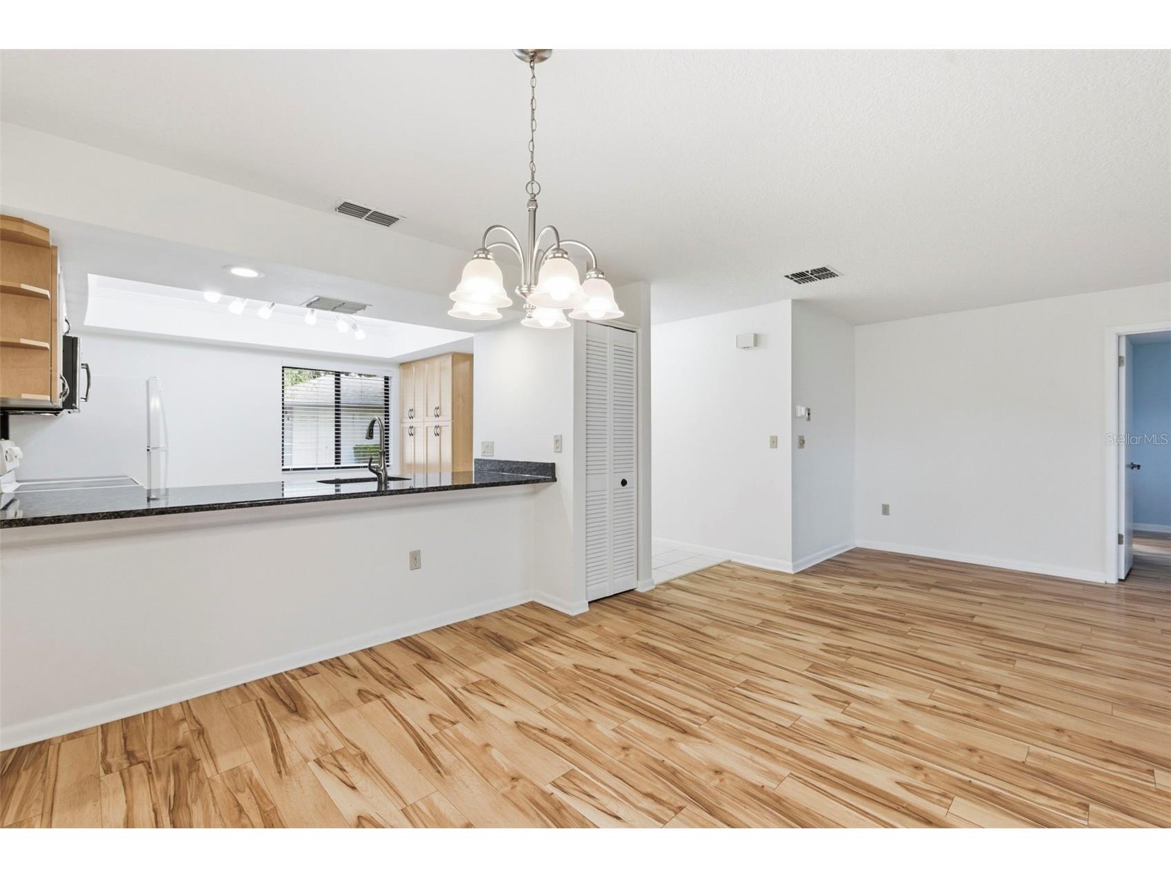 2733 Countryside Boulevard #108 Clearwater FL 33761 W7885718 image14
