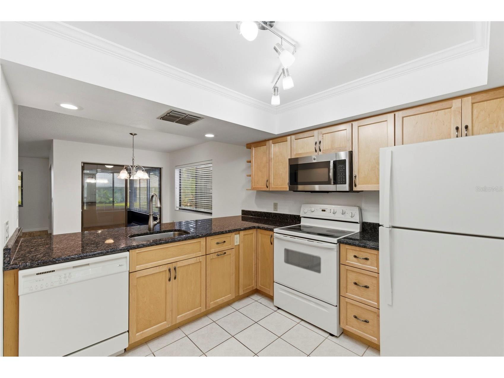 2733 Countryside Boulevard #108 Clearwater FL 33761 W7885718 image2