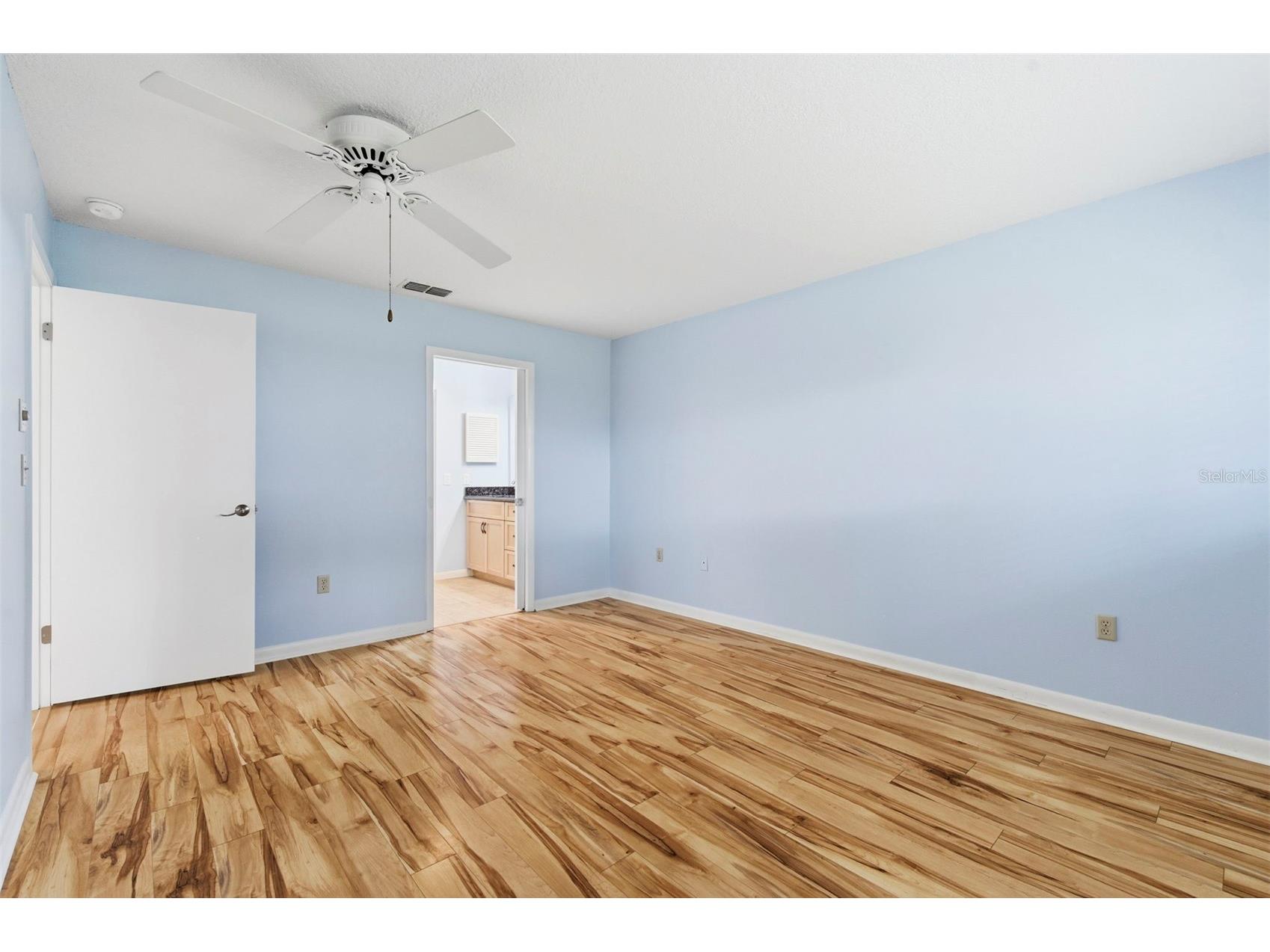 2733 Countryside Boulevard #108 Clearwater FL 33761 W7885718 image24