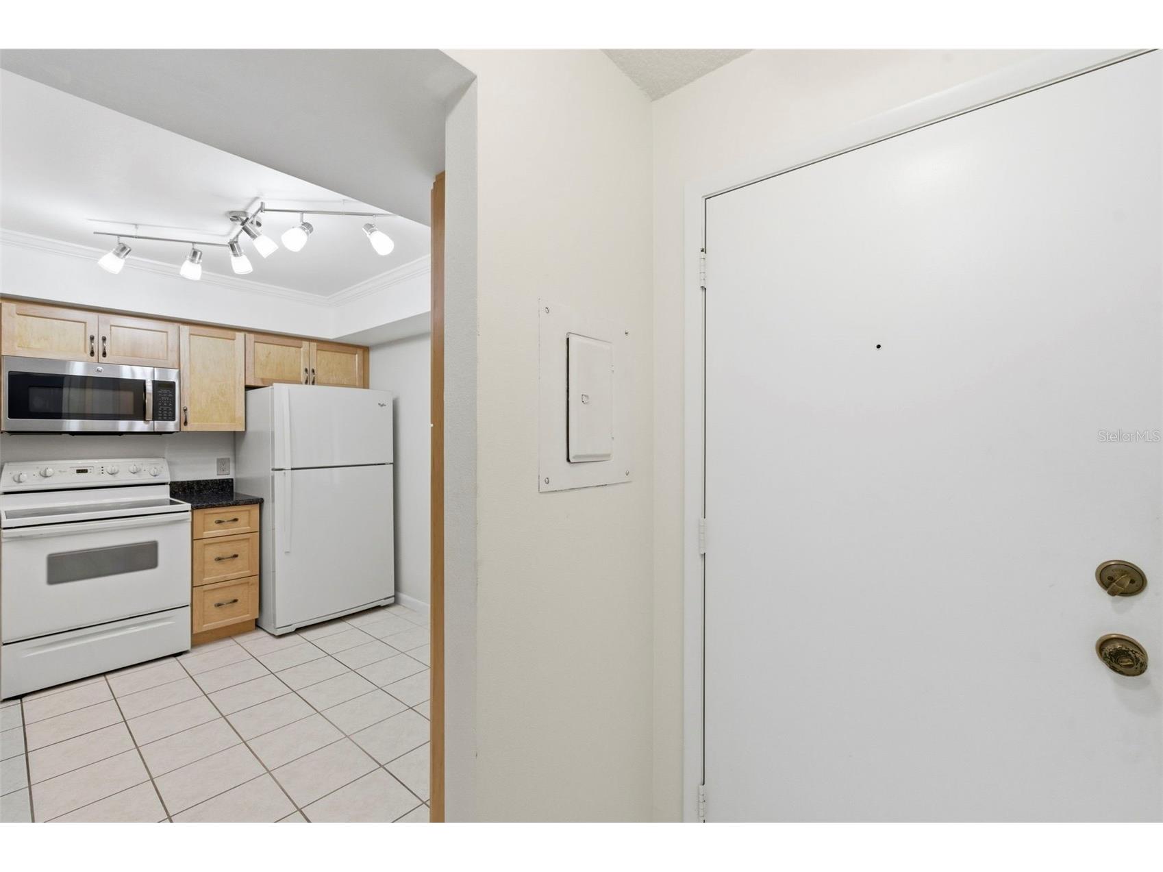 2733 Countryside Boulevard #108 Clearwater FL 33761 W7885718 image7
