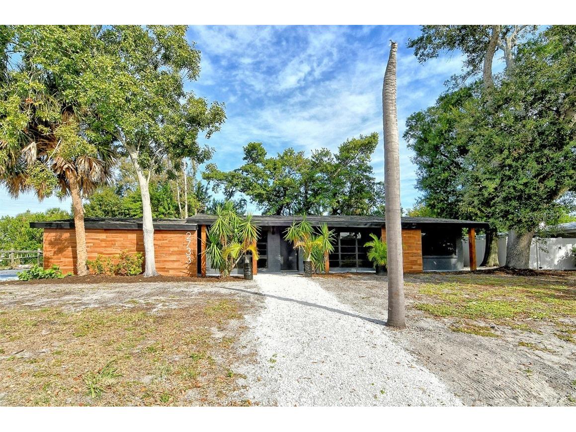 2733 Grove Street Sarasota FL 34239 A4591189 image1