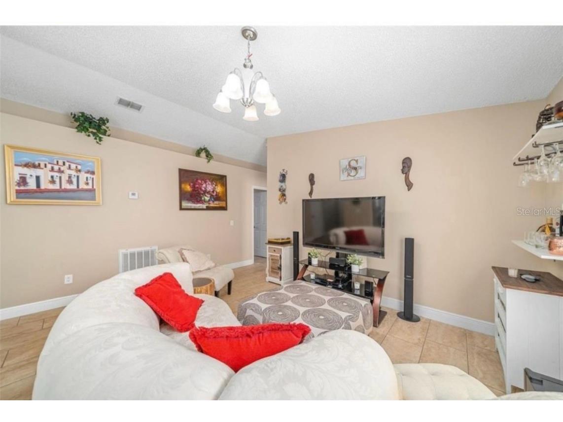 2733 Mayer Street Orlando FL 32806 S5123745 image6