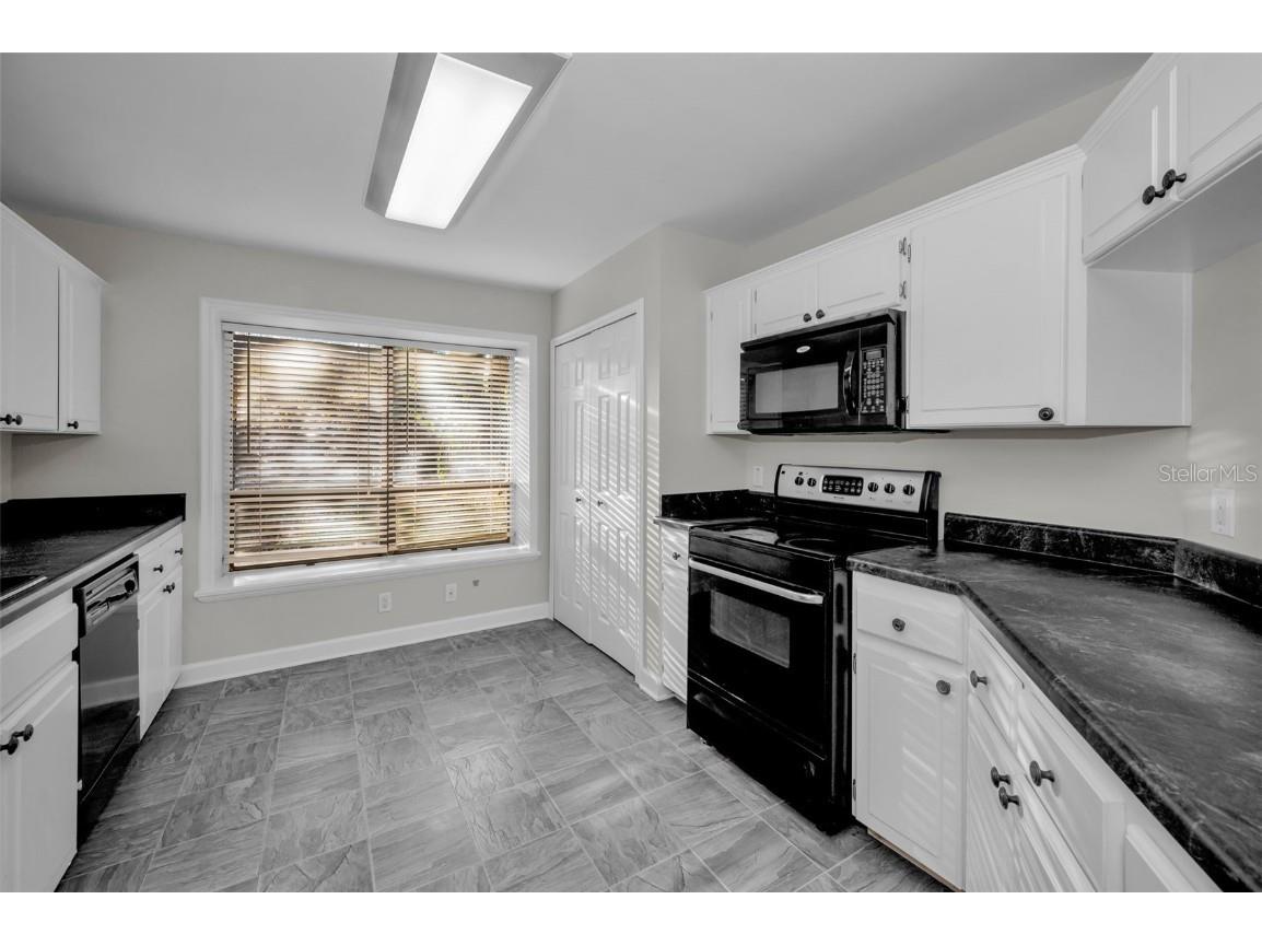 2733 Nicole Circle Palm Harbor FL 34684 TB8452588 image13