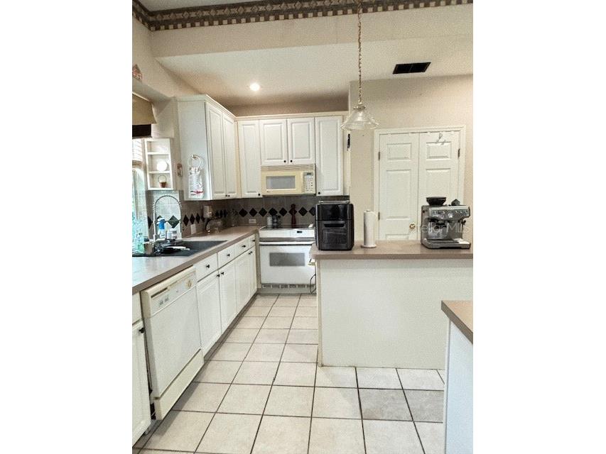 2733 Scarborough Drive Kissimmee FL 34744 OM705024 image16