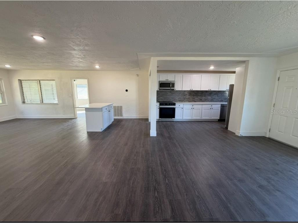 2734 19th Street S Saint Petersburg FL 33712 TB8448665 image4