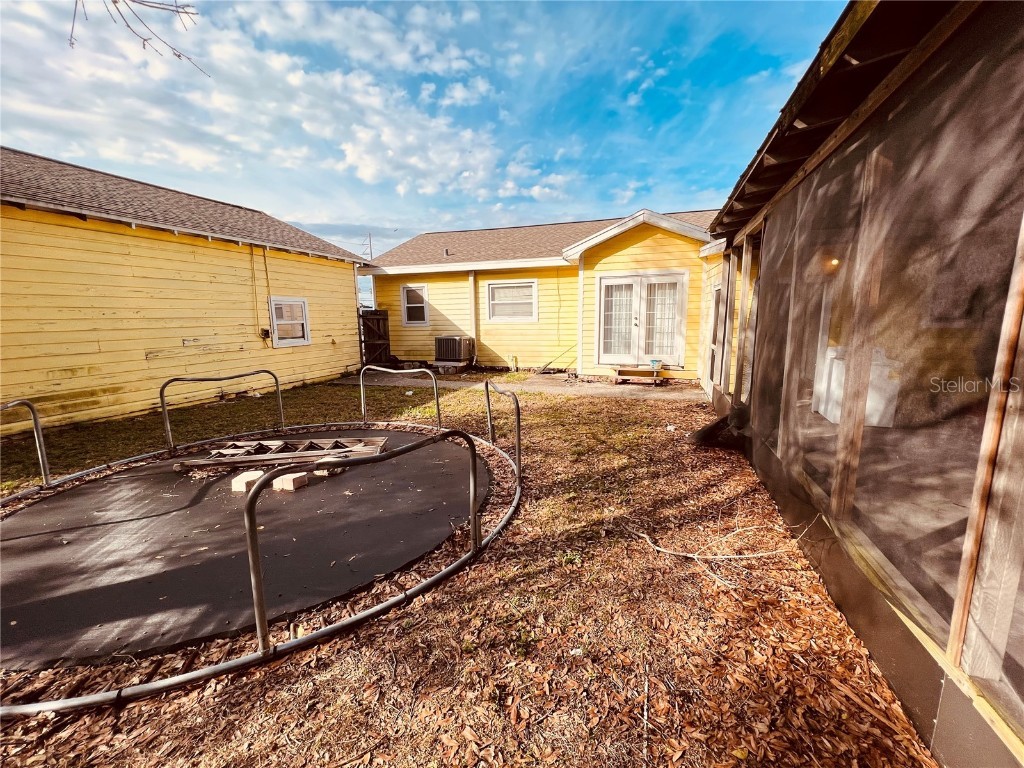 2734 53rd Avenue N Saint Petersburg FL 33714 U8175808 image18