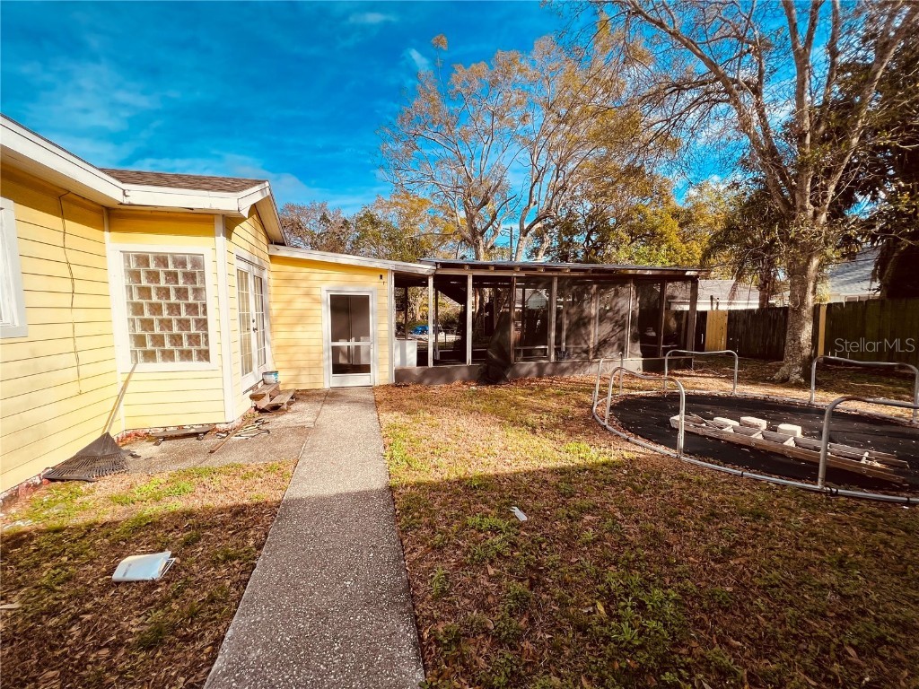 2734 53rd Avenue N Saint Petersburg FL 33714 U8175808 image22