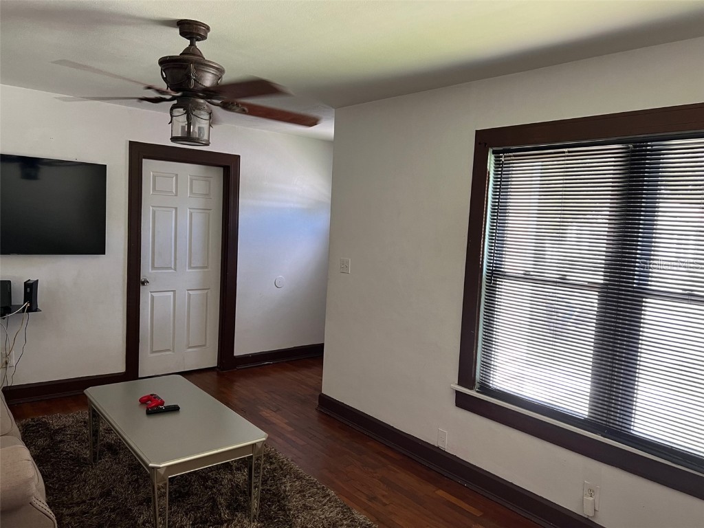 2734 53rd Avenue N Saint Petersburg FL 33714 U8175808 image6
