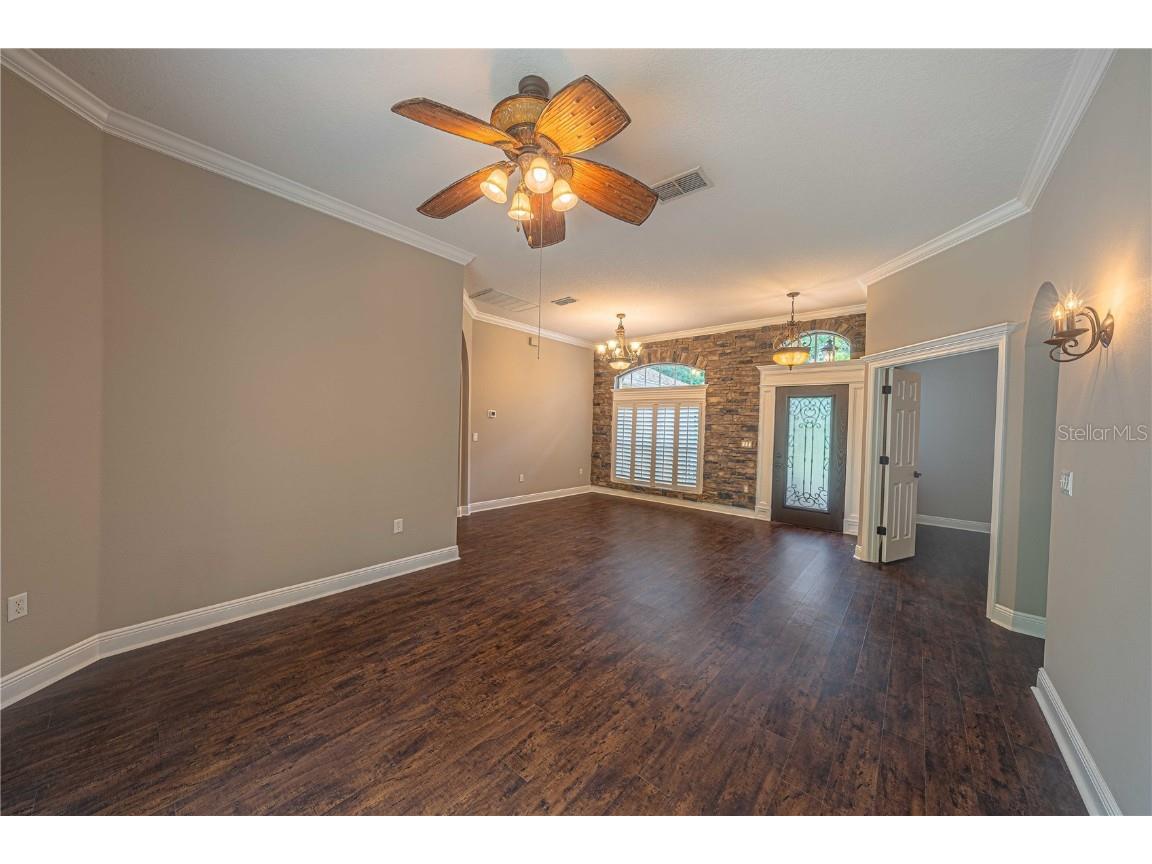 2734 Mendelin Street Apopka FL 32703 V4937554 image11