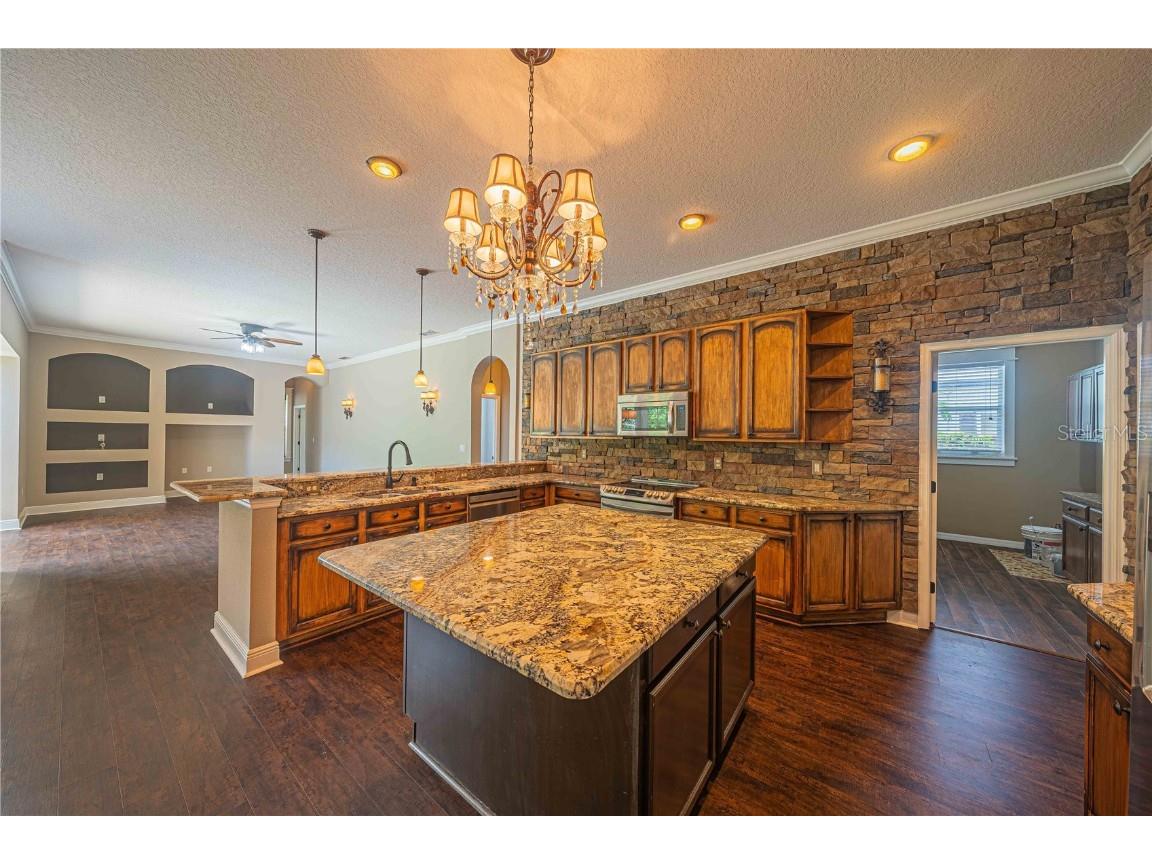 2734 Mendelin Street Apopka FL 32703 V4937554 image18