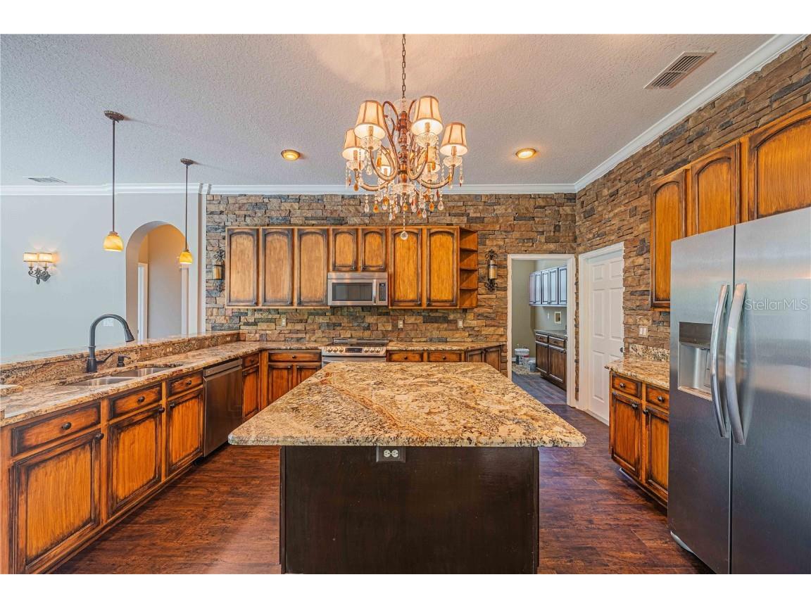 2734 Mendelin Street Apopka FL 32703 V4937554 image19