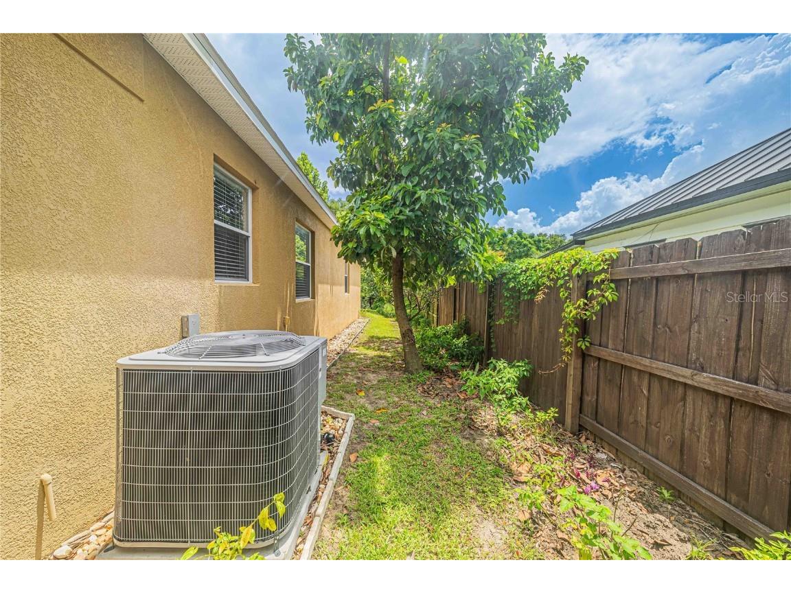 2734 Mendelin Street Apopka FL 32703 V4937554 image50