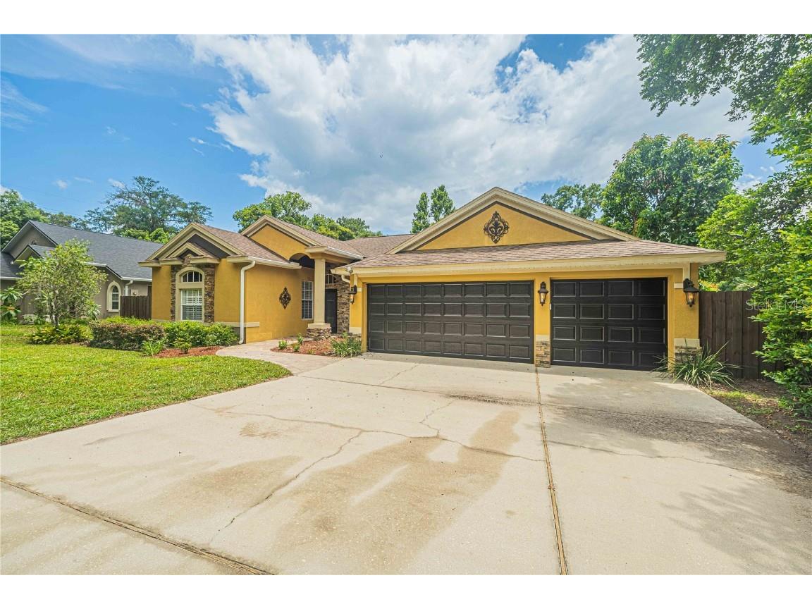 2734 Mendelin Street Apopka FL 32703 V4937554 image6