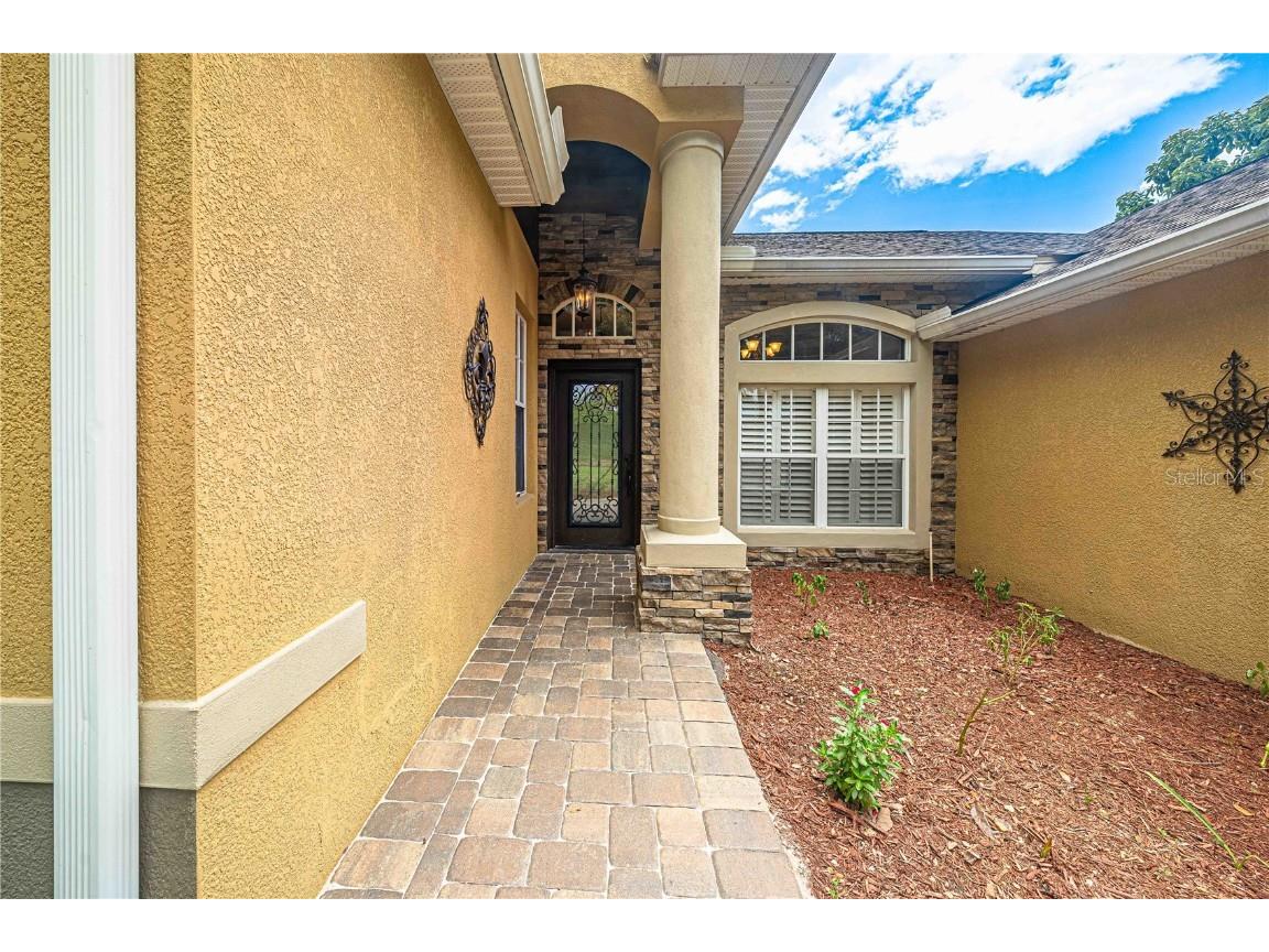 2734 Mendelin Street Apopka FL 32703 V4937554 image7