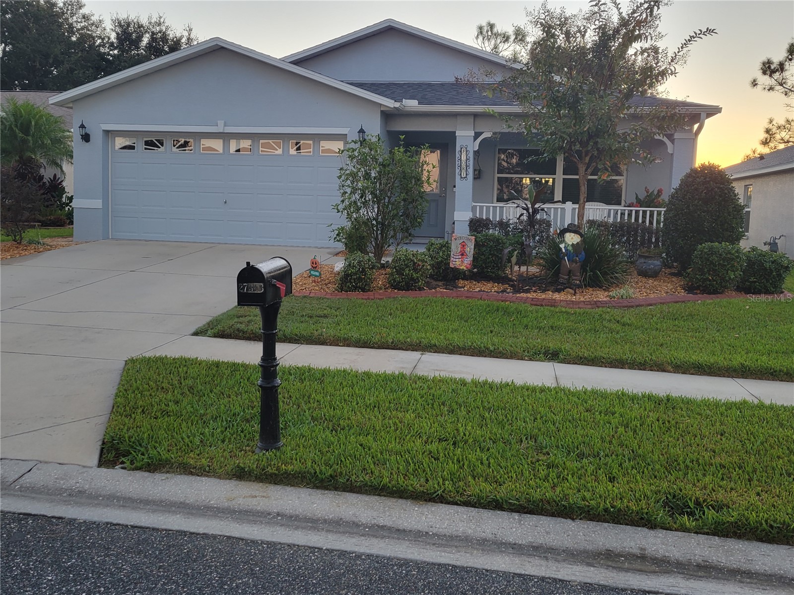 27343 Roanoke Drive Leesburg FL 34748 - FRESHWATER R4910273 image1