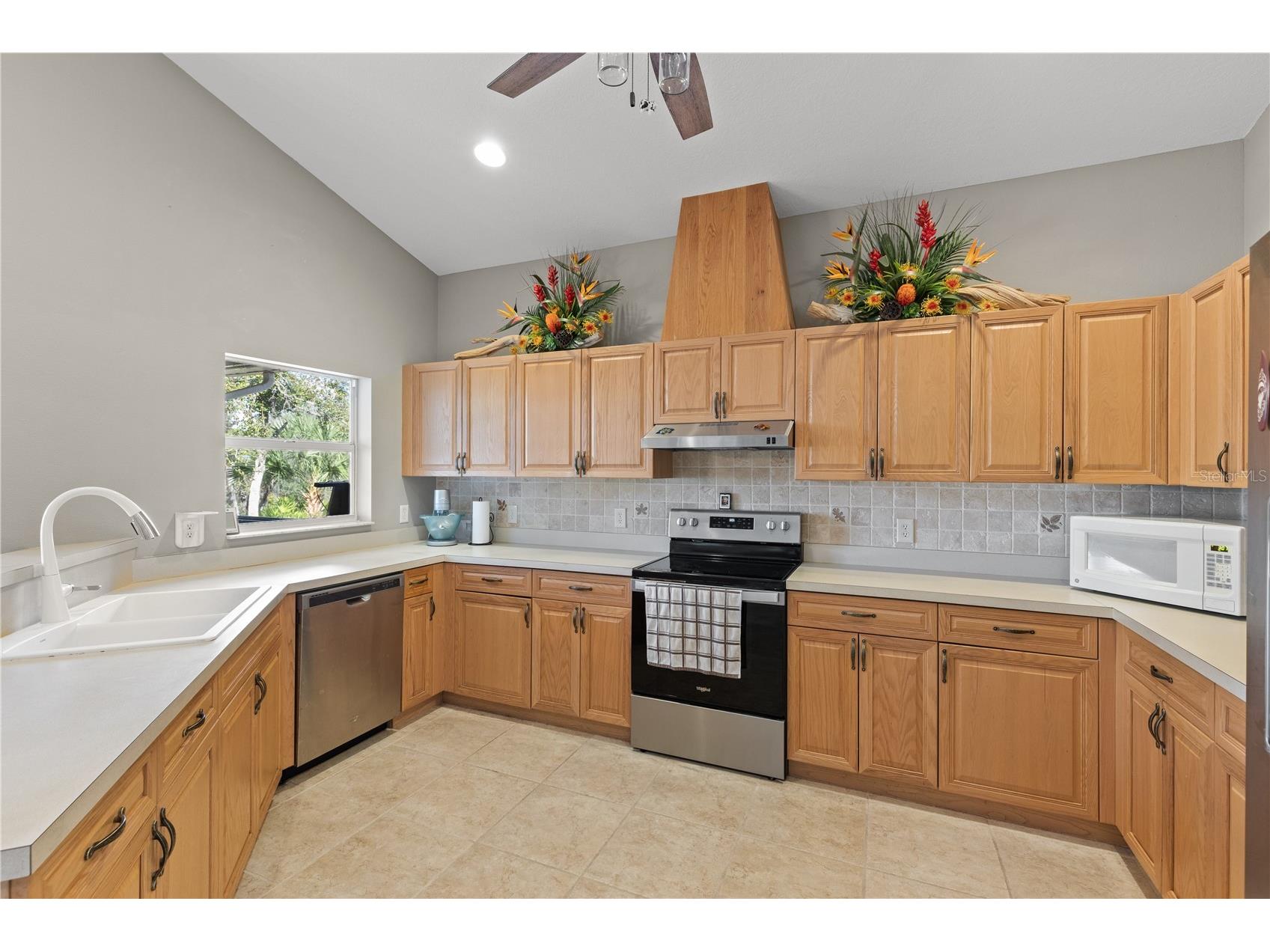 27350 San Carlos Drive Punta Gorda FL 33983 - SAN CARLOS A4685932 image15