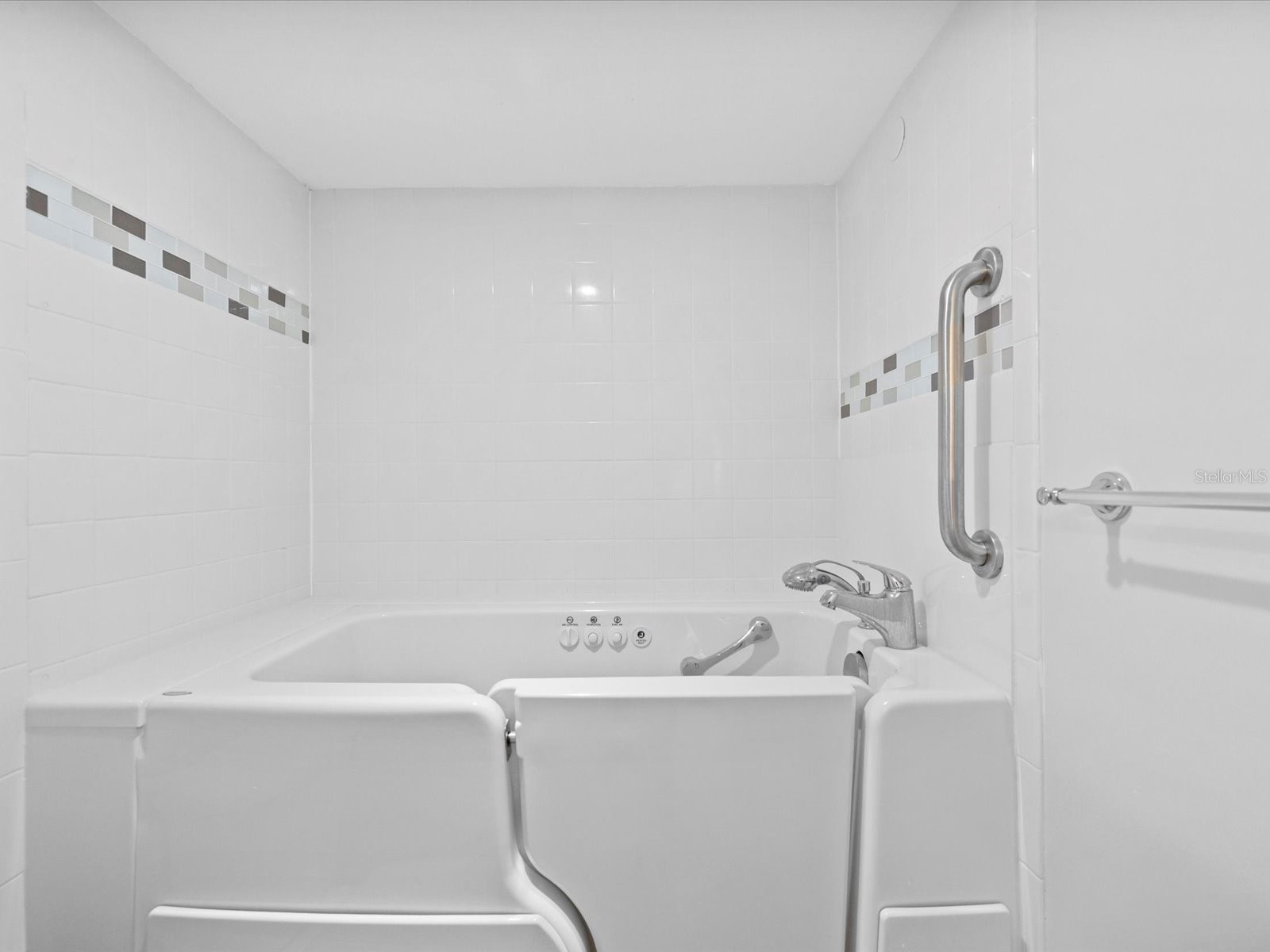 2737 Enterprise Road E #111 Clearwater FL 33759 TB8460543 image11