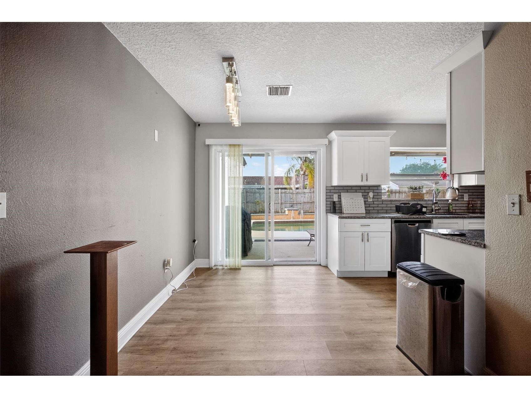 2738 Fireside Court Orlando FL 32839 C7526506 image8
