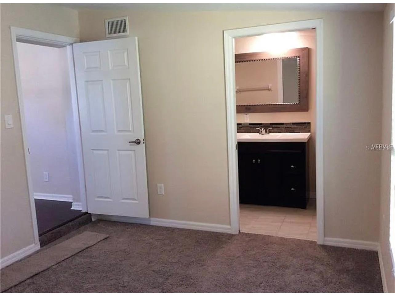 2738 Ingot Place Sarasota FL 34235 A4688345 image8